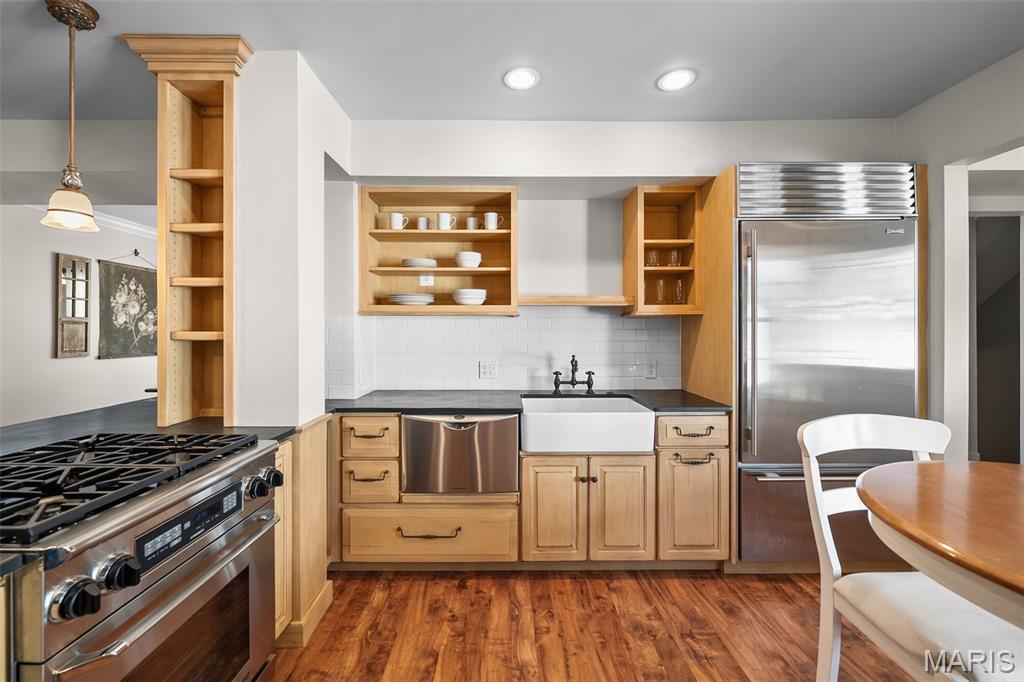 Oak 2 Amd - Residential