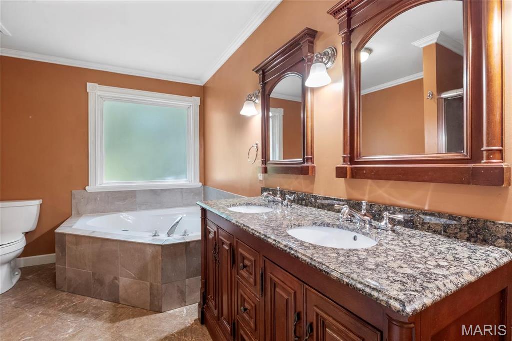 St Louis, Missouri 63128, United States, 4 Bedrooms Bedrooms, ,4 BathroomsBathrooms,Residential,Active,157703