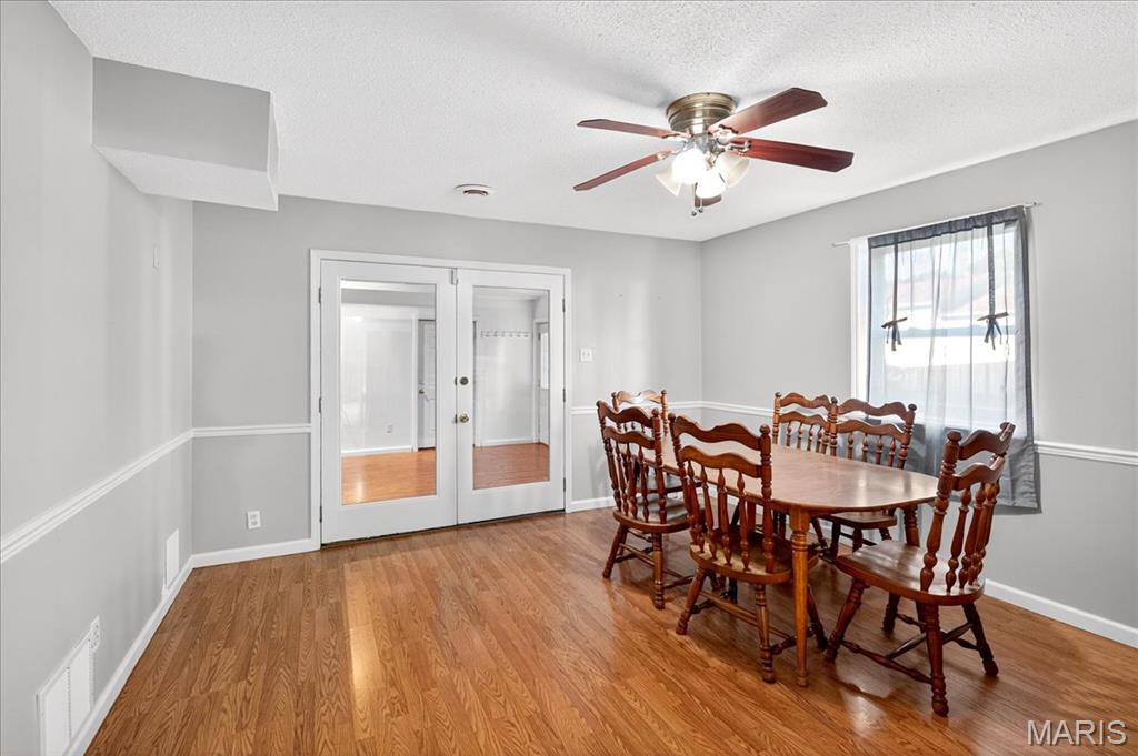 Maryland Heights, Missouri 63043, United States, 5 Bedrooms Bedrooms, ,3 BathroomsBathrooms,Residential,Active,227812