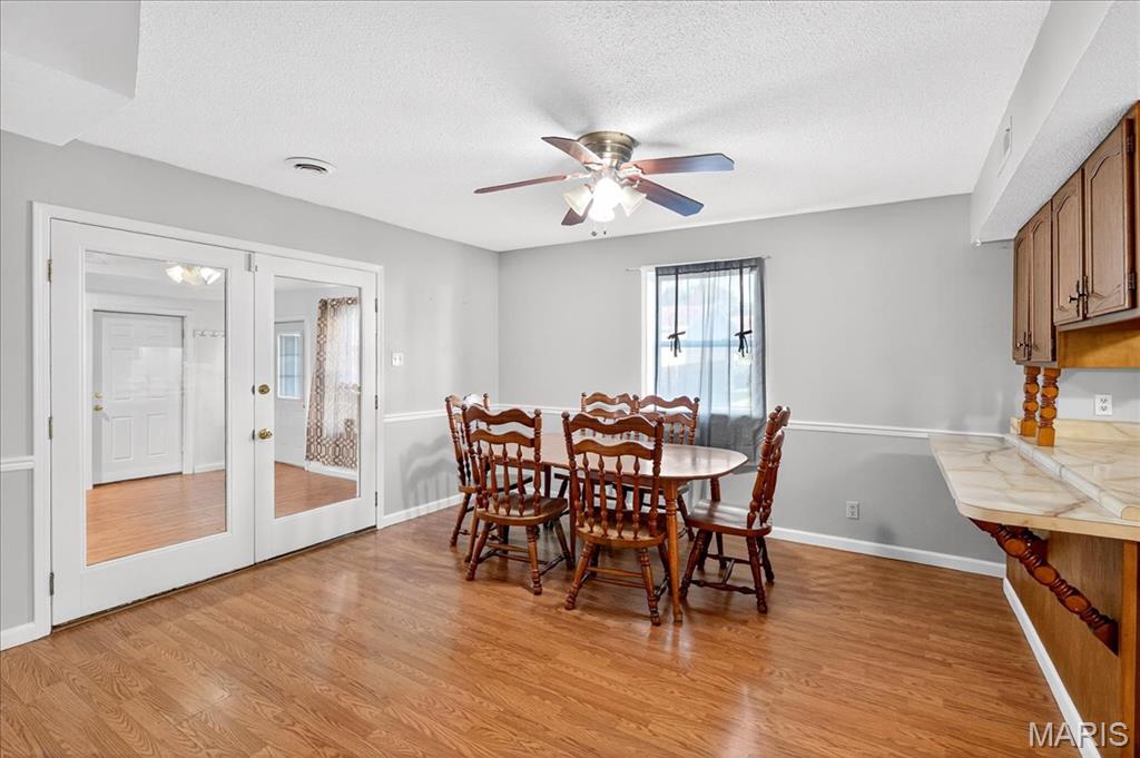 Maryland Heights, Missouri 63043, United States, 5 Bedrooms Bedrooms, ,3 BathroomsBathrooms,Residential,Active,227812