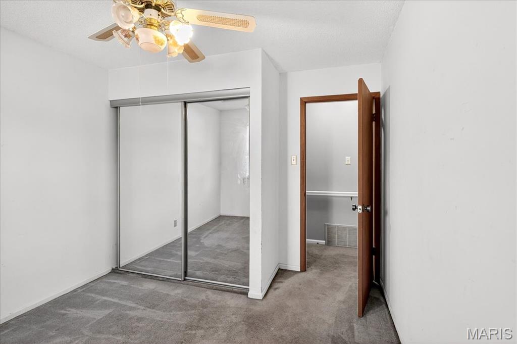 Maryland Heights, Missouri 63043, United States, 5 Bedrooms Bedrooms, ,3 BathroomsBathrooms,Residential,Active,227812