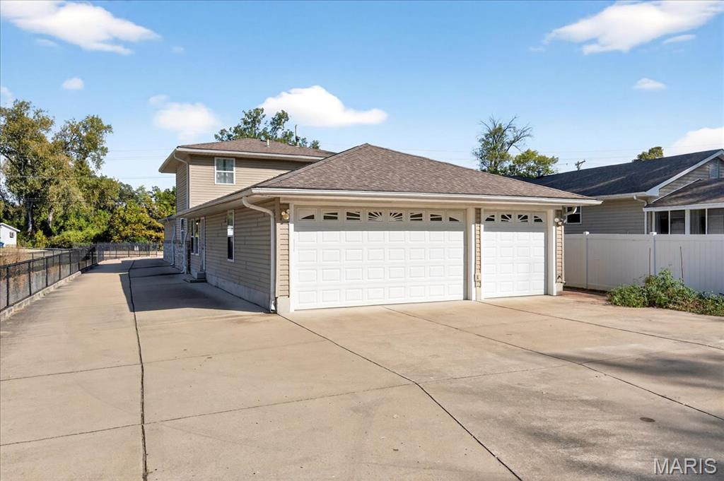 Maryland Heights, Missouri 63043, United States, 5 Bedrooms Bedrooms, ,3 BathroomsBathrooms,Residential,Active,227812