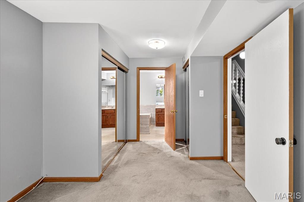 Maryland Heights, Missouri 63043, United States, 5 Bedrooms Bedrooms, ,3 BathroomsBathrooms,Residential,Active,227812