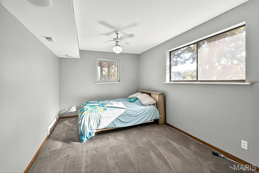 Maryland Heights, Missouri 63043, United States, 5 Bedrooms Bedrooms, ,3 BathroomsBathrooms,Residential,Active,227812