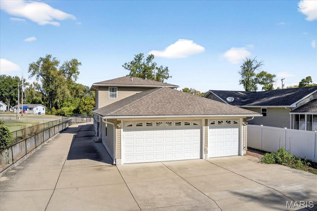 Maryland Heights, Missouri 63043, United States, 5 Bedrooms Bedrooms, ,3 BathroomsBathrooms,Residential,Active,227812