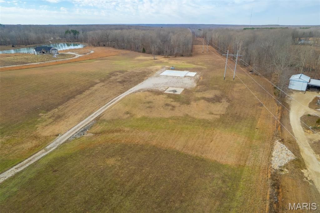 Photo of 4103 Highway T, Poplar Bluff, MO 63901 (MLS # 26001990)