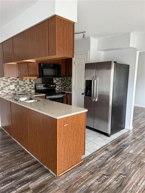 Tiny photo for 1943 Greenpoint Drive #302, Kirkwood, MO 63122 (MLS # 26036633)