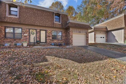 2411 Dordogne Drive Maryland Heights MO 63043