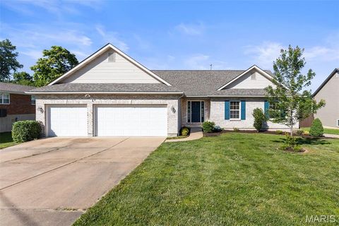 Tiny photo for 1676 W Highview Drive, Arnold, MO 63010 (MLS # 26030669)