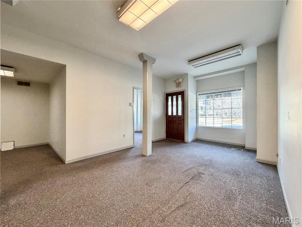 GREENWOOD - Commercial Lease