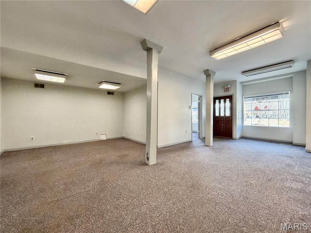 GREENWOOD - Commercial Lease