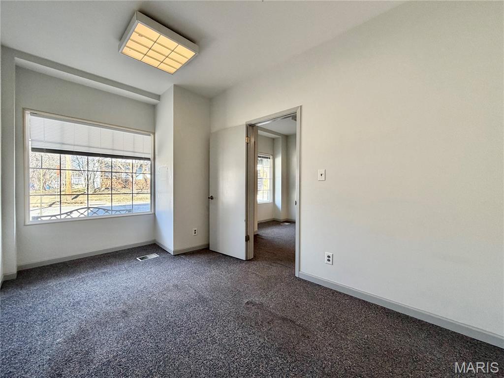 GREENWOOD - Commercial Lease