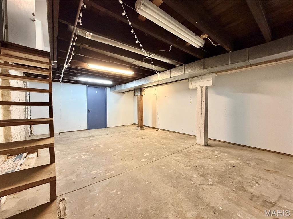 GREENWOOD - Commercial Lease