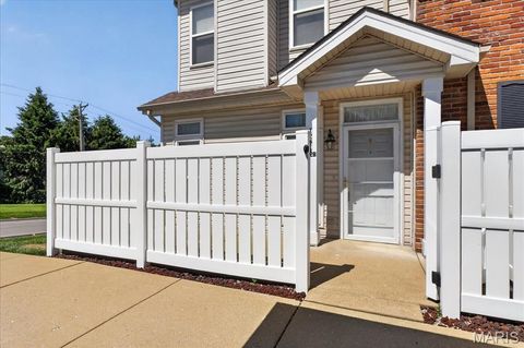 Photo of 1251 Gardens Circle Drive #2B, Unincorporated, MO 63125 (MLS # 26030464)