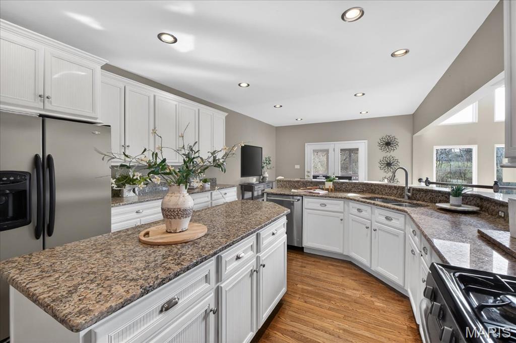 Sandistan Manor - Residential