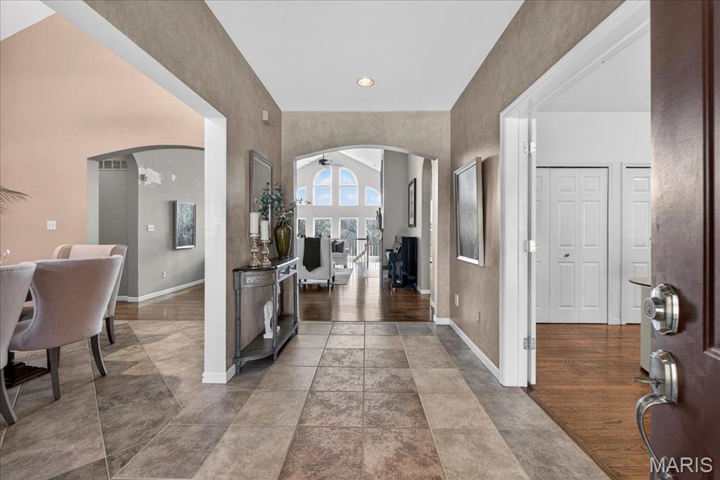 Sandistan Manor - Residential