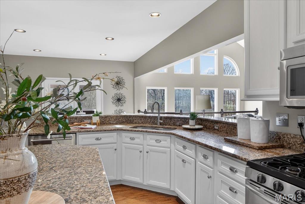 Sandistan Manor - Residential