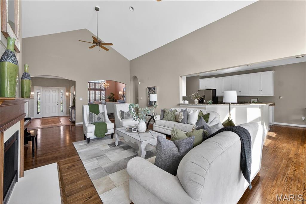 Sandistan Manor - Residential