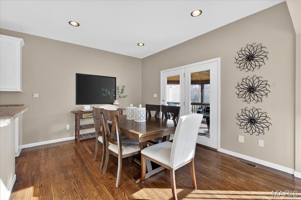 Sandistan Manor - Residential