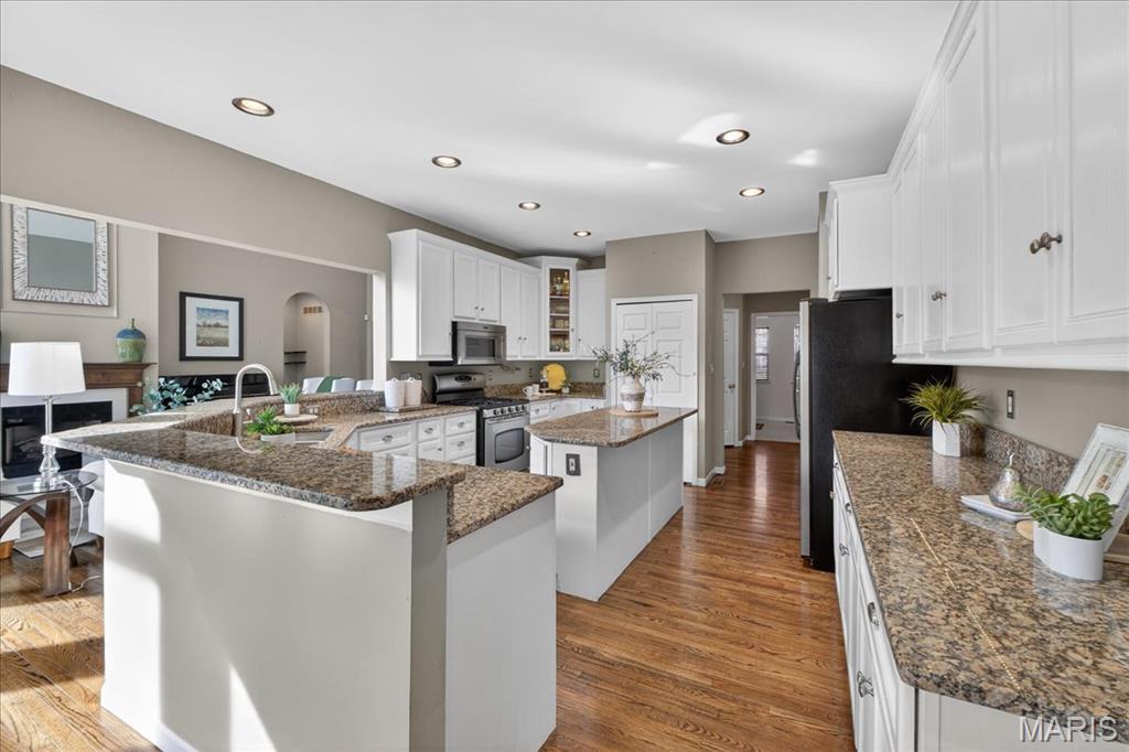 Sandistan Manor - Residential