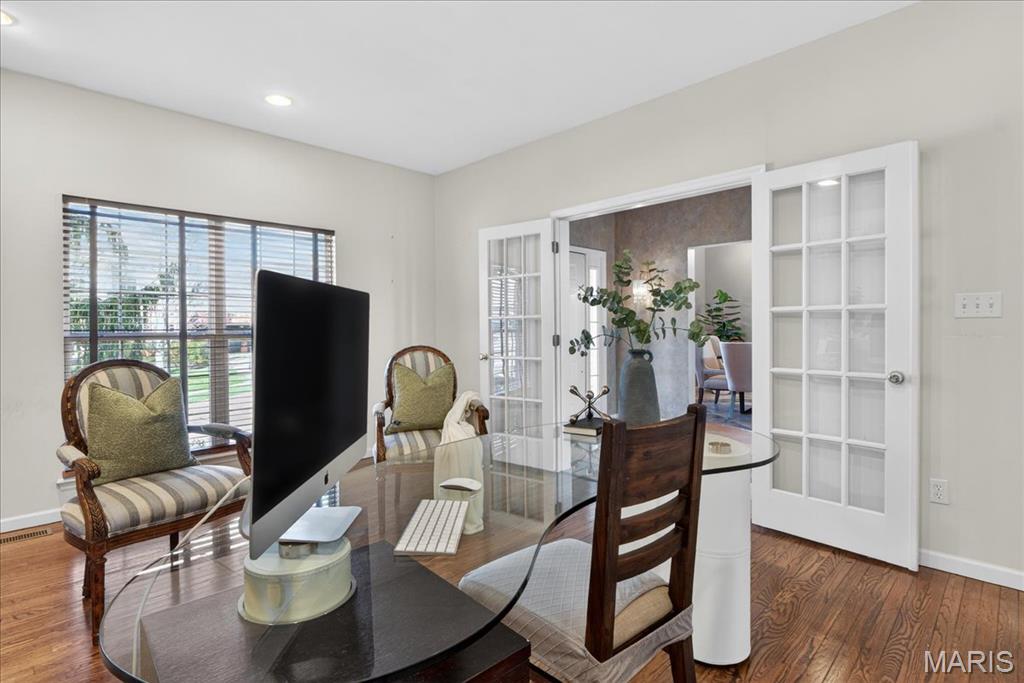 Sandistan Manor - Residential