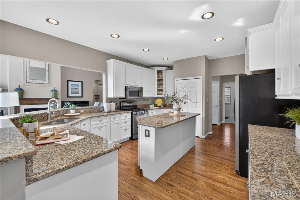 Sandistan Manor - Residential