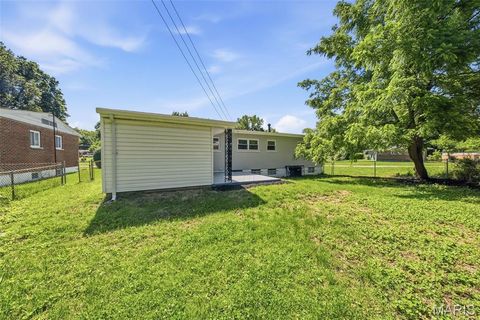 Tiny photo for 9701 Glen Owen Drive, St Louis, MO 63136 (MLS # 26032410)
