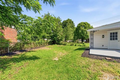 Tiny photo for 9701 Glen Owen Drive, St Louis, MO 63136 (MLS # 26032410)
