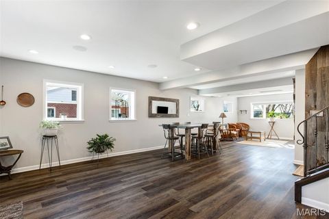 Tiny photo for 1321 Marbendale Court, Kirkwood, MO 63122 (MLS # 26002604)