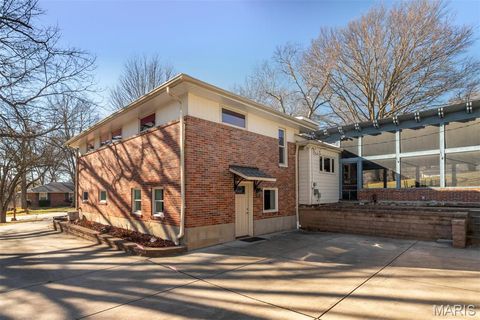 Tiny photo for 1321 Marbendale Court, Kirkwood, MO 63122 (MLS # 26002604)