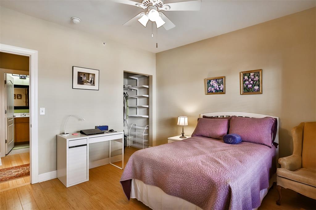 St Louis, Missouri 63104, United States, 2 Bedrooms Bedrooms, ,2 BathroomsBathrooms,Residential,Pending,138325