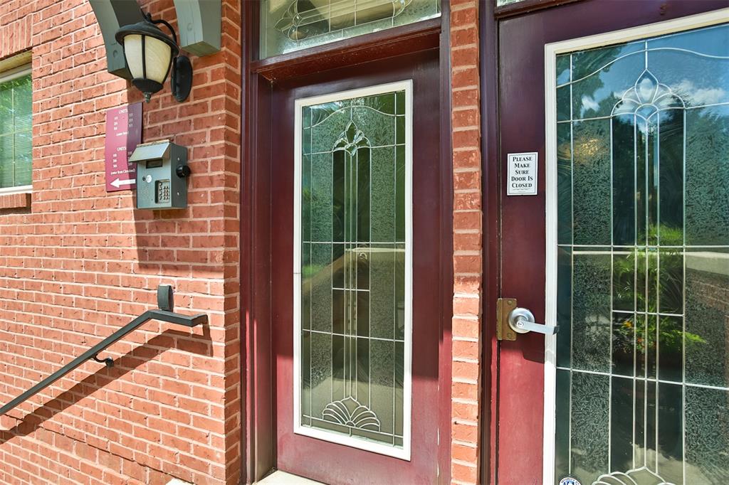 2211 S Grand 102