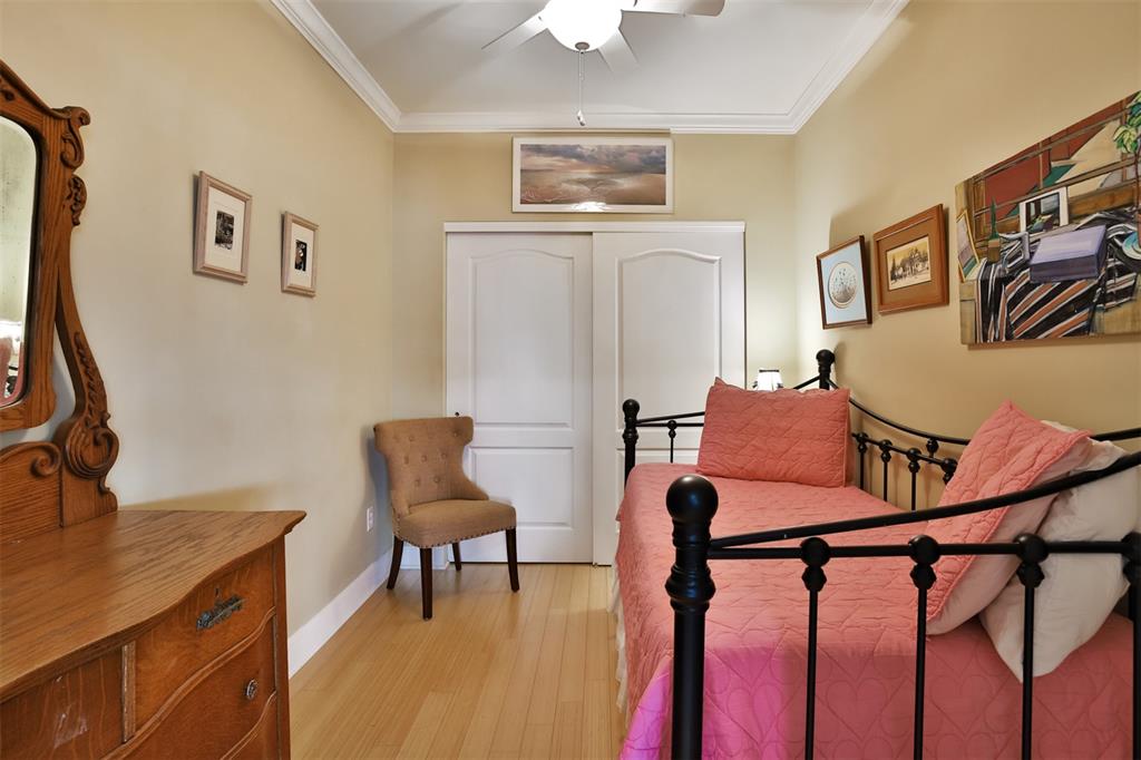 St Louis, Missouri 63104, United States, 2 Bedrooms Bedrooms, ,2 BathroomsBathrooms,Residential,Pending,138325