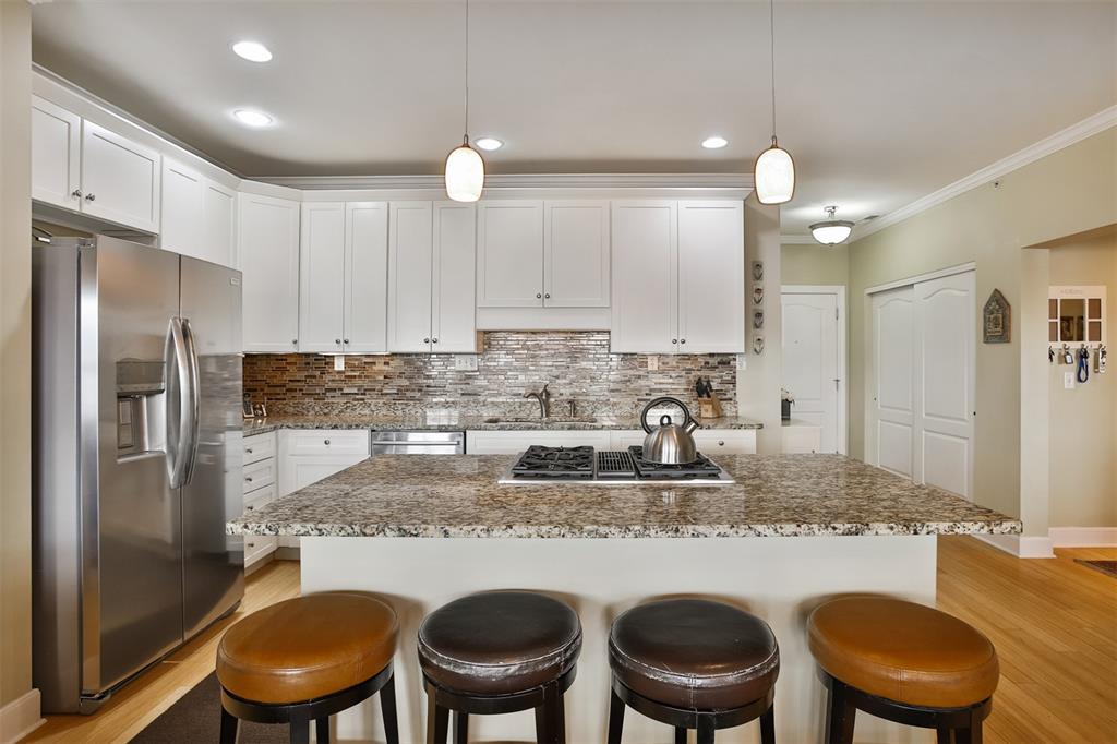 St Louis, Missouri 63104, United States, 2 Bedrooms Bedrooms, ,2 BathroomsBathrooms,Residential,Pending,138325