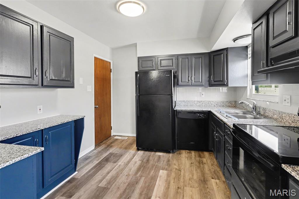 Mark Lee Manor - Residential