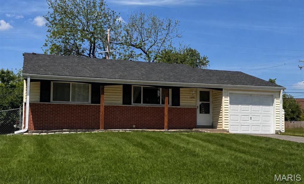 Photo of 11093 Saturn Drive, Maryland Heights, MO 63043 (MLS # 26025441)