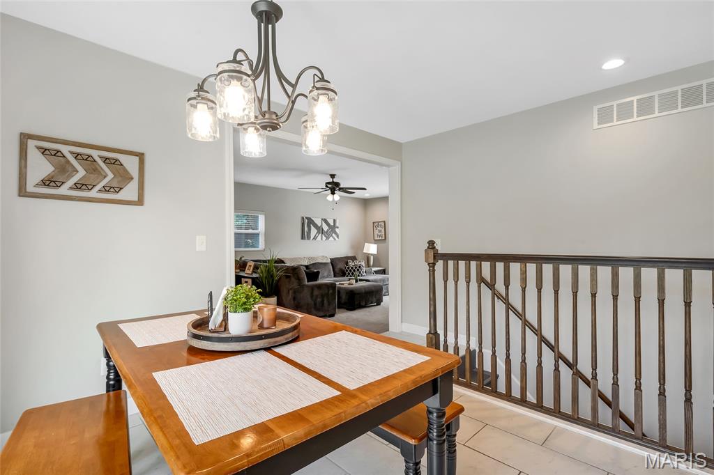 St Peters, Missouri 63376, United States, 3 Bedrooms Bedrooms, ,2 BathroomsBathrooms,Residential,Pending,154038