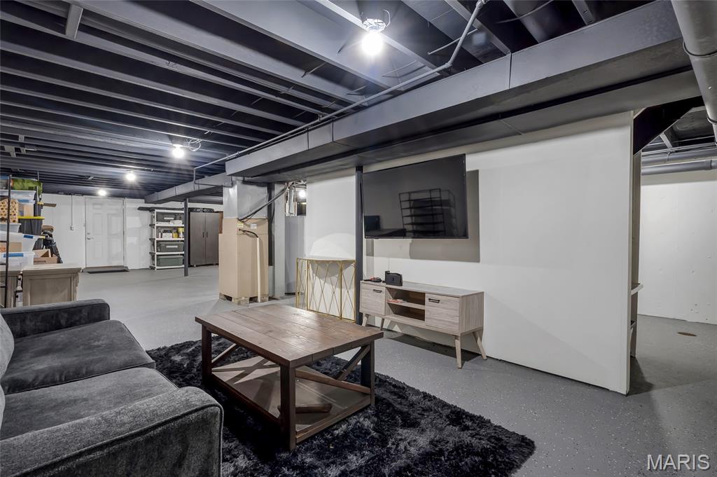 St Peters, Missouri 63376, United States, 3 Bedrooms Bedrooms, ,2 BathroomsBathrooms,Residential,Pending,154038