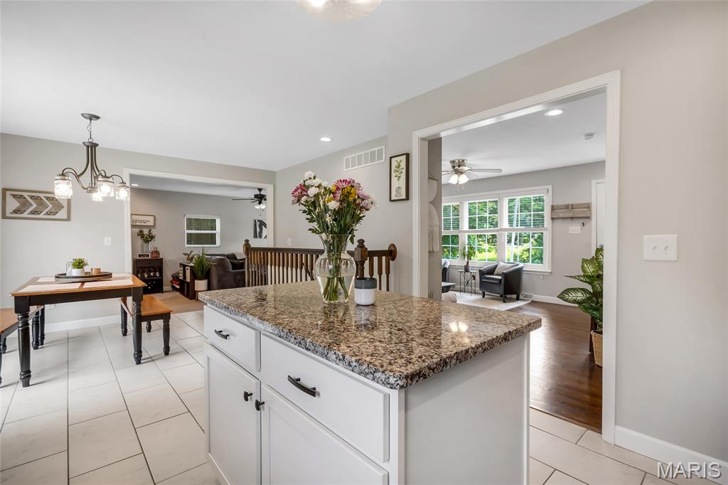 St Peters, Missouri 63376, United States, 3 Bedrooms Bedrooms, ,2 BathroomsBathrooms,Residential,Pending,154038