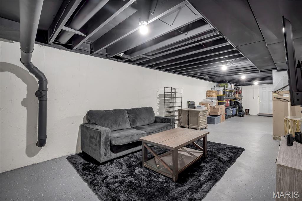 St Peters, Missouri 63376, United States, 3 Bedrooms Bedrooms, ,2 BathroomsBathrooms,Residential,Pending,154038