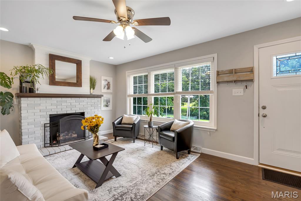 St Peters, Missouri 63376, United States, 3 Bedrooms Bedrooms, ,2 BathroomsBathrooms,Residential,Pending,154038