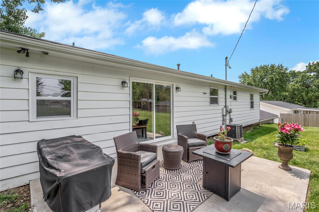 St Peters, Missouri 63376, United States, 3 Bedrooms Bedrooms, ,2 BathroomsBathrooms,Residential,Pending,154038