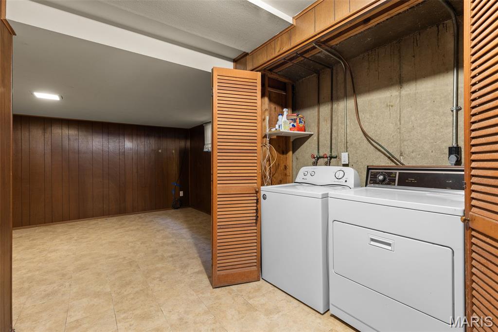 Chesterfield, Missouri 63141, United States, 3 Bedrooms Bedrooms, ,3 BathroomsBathrooms,Residential,Coming Soon,231127