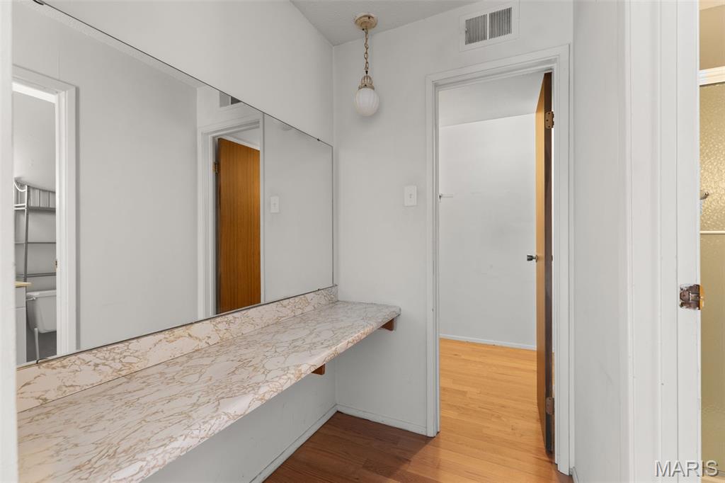 Chesterfield, Missouri 63141, United States, 3 Bedrooms Bedrooms, ,3 BathroomsBathrooms,Residential,Coming Soon,231127