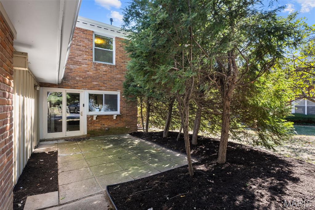 Chesterfield, Missouri 63141, United States, 3 Bedrooms Bedrooms, ,3 BathroomsBathrooms,Residential,Coming Soon,231127