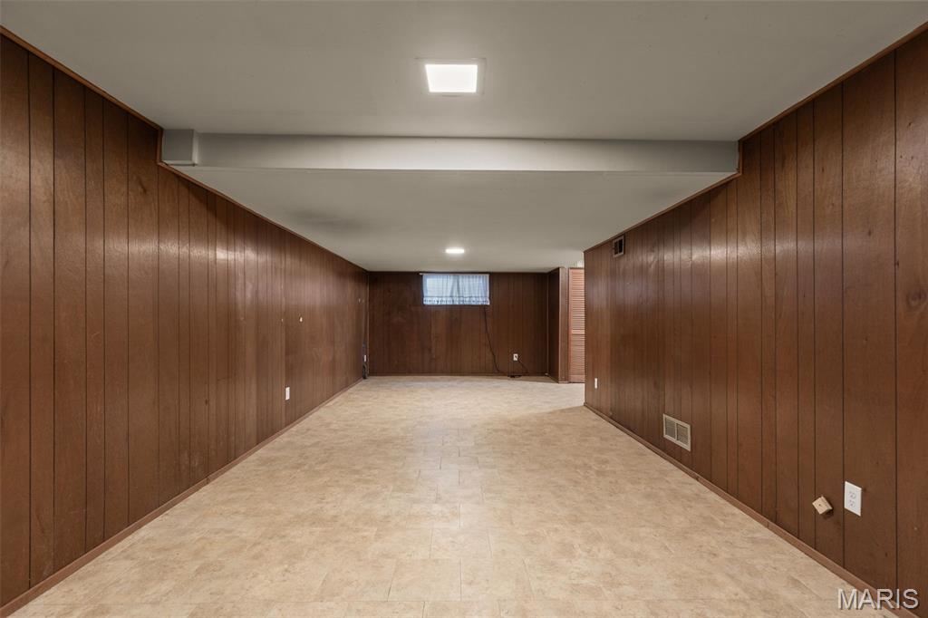 Chesterfield, Missouri 63141, United States, 3 Bedrooms Bedrooms, ,3 BathroomsBathrooms,Residential,Coming Soon,231127