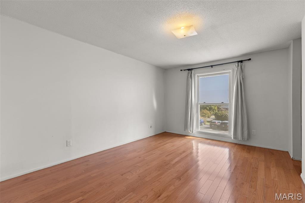 Chesterfield, Missouri 63141, United States, 3 Bedrooms Bedrooms, ,3 BathroomsBathrooms,Residential,Coming Soon,231127