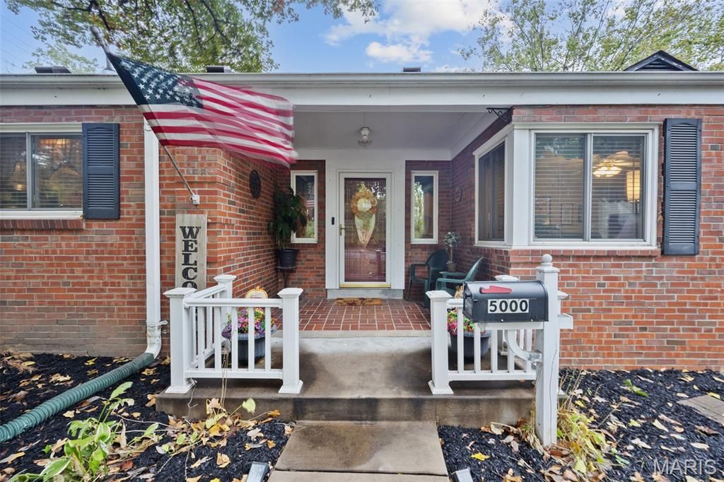 Photo of 5000 Wilshusen Avenue, St Louis, MO 63119 (MLS # 25073803)
