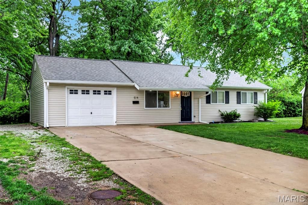 Photo of 514 Eggering Drive, OFallon, MO 63366 (MLS # 26026734)