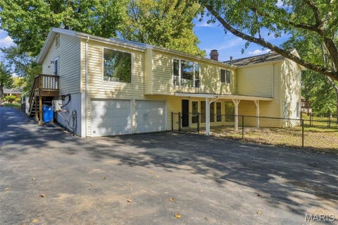 Tiny photo for 11868 Shallowbrook Drive, St Louis, MO 63146 (MLS # 26066481)